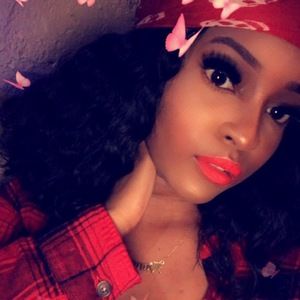 Meet your Posher, Donia